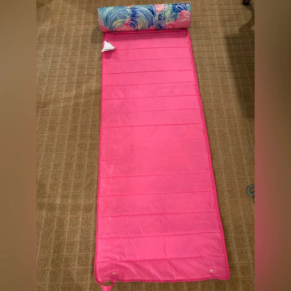 Lilly Pulitzer mat beach yoga Splash travel into summer roll up with pillow